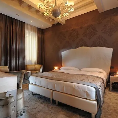 Hotel Aqua B 4*